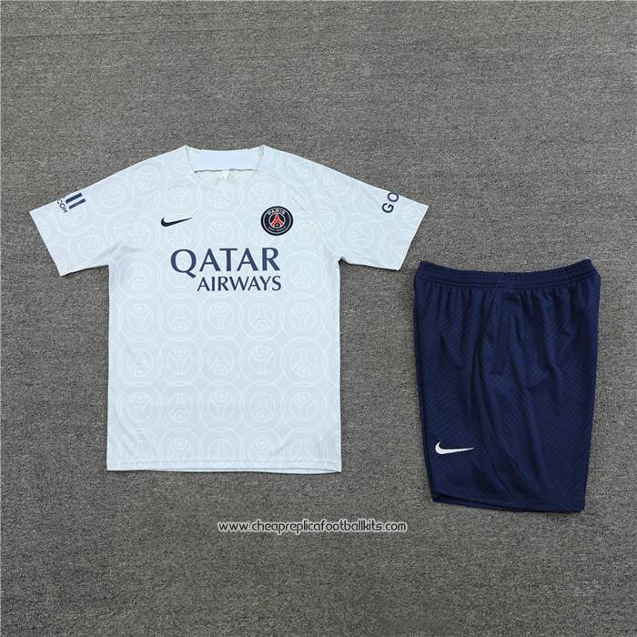 Tracksuit
 Paris Saint-Germain 2022-2023 Short Sleeve
 Grey
 - Shorts
